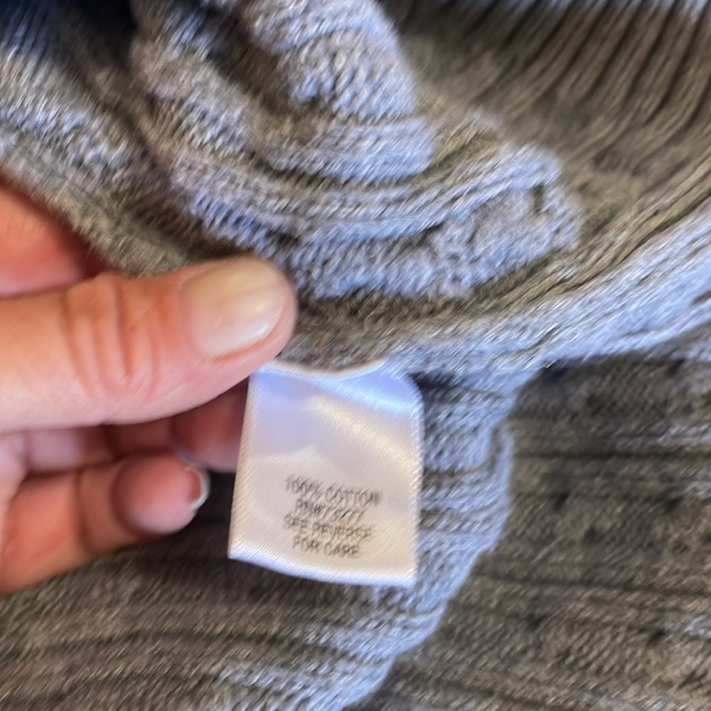 Croft & Barrow Gray V-Neck Cable Knit Sweater - Picture 4 of 5